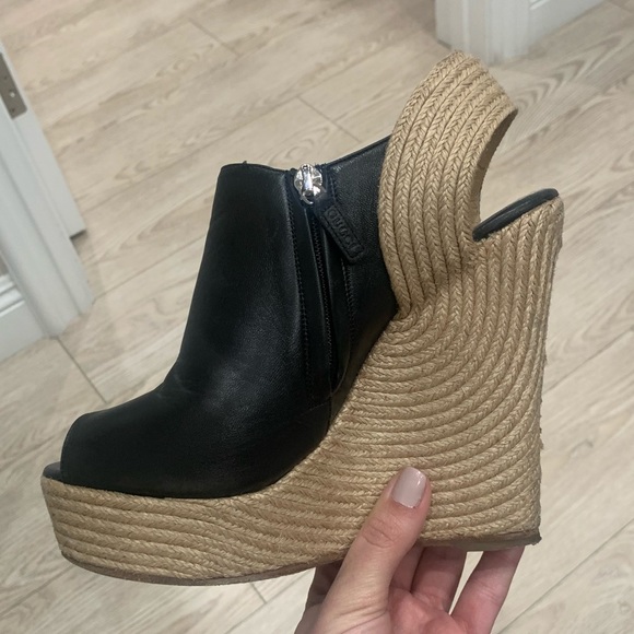 Gucci black leather Charlotte Platform espadrille wedge slingback. - Picture 3 of 5